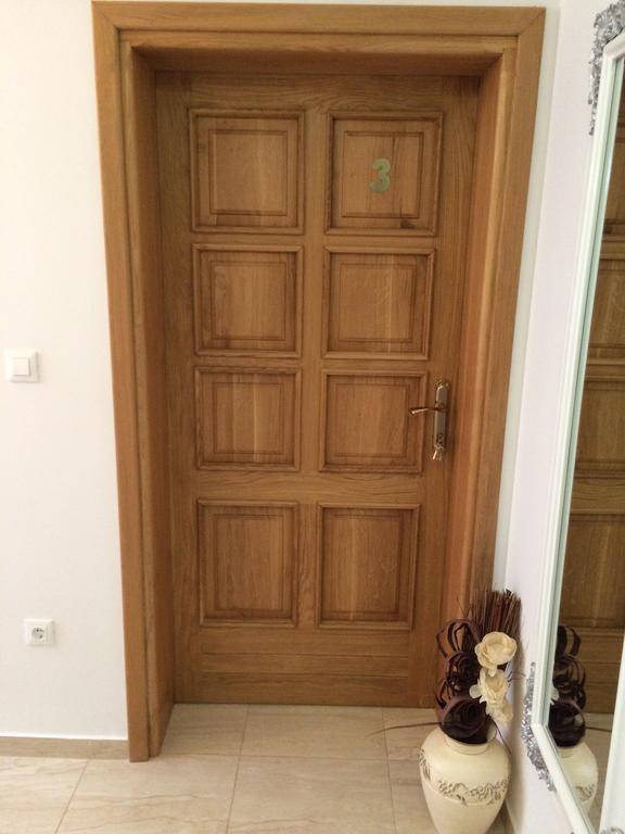 Apartmani Mane تروغير المظهر الخارجي الصورة