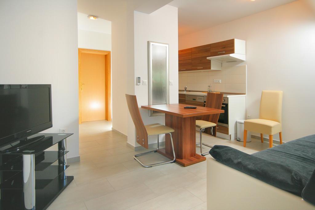 Apartmani Mane تروغير المظهر الخارجي الصورة