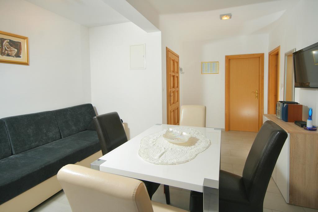 Apartmani Mane تروغير المظهر الخارجي الصورة