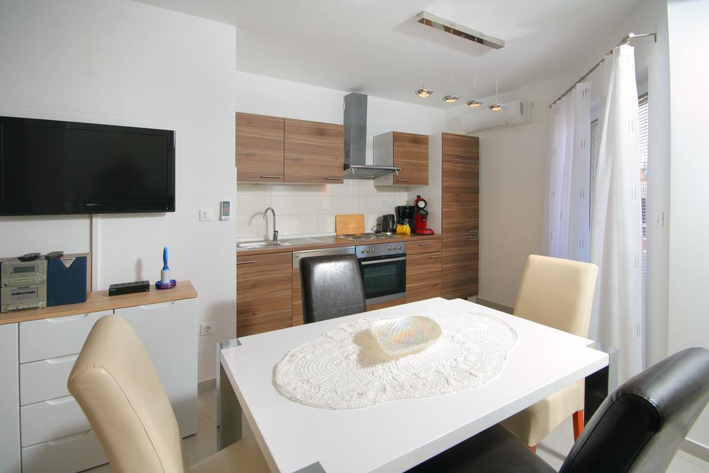 Apartmani Mane تروغير المظهر الخارجي الصورة