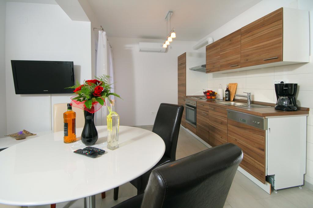 Apartmani Mane تروغير المظهر الخارجي الصورة